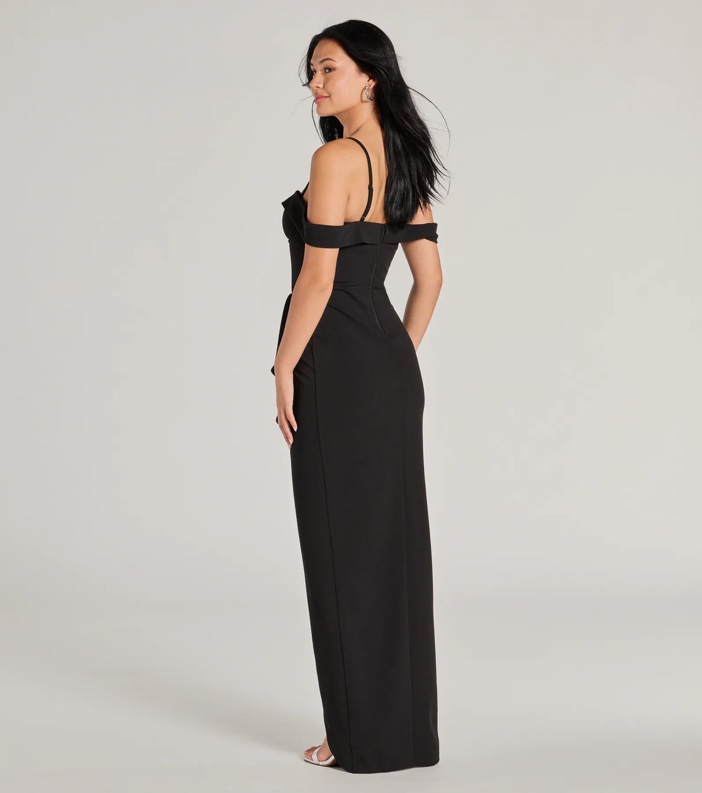 Bridget Off-The-Shoulder Slim Crepe Formal Dress