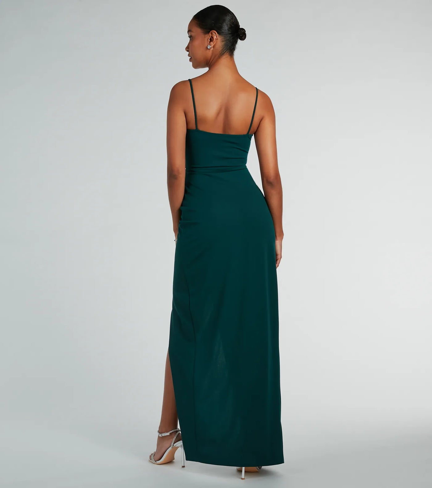 Christie Sleeveless Slim Crepe Formal Dress