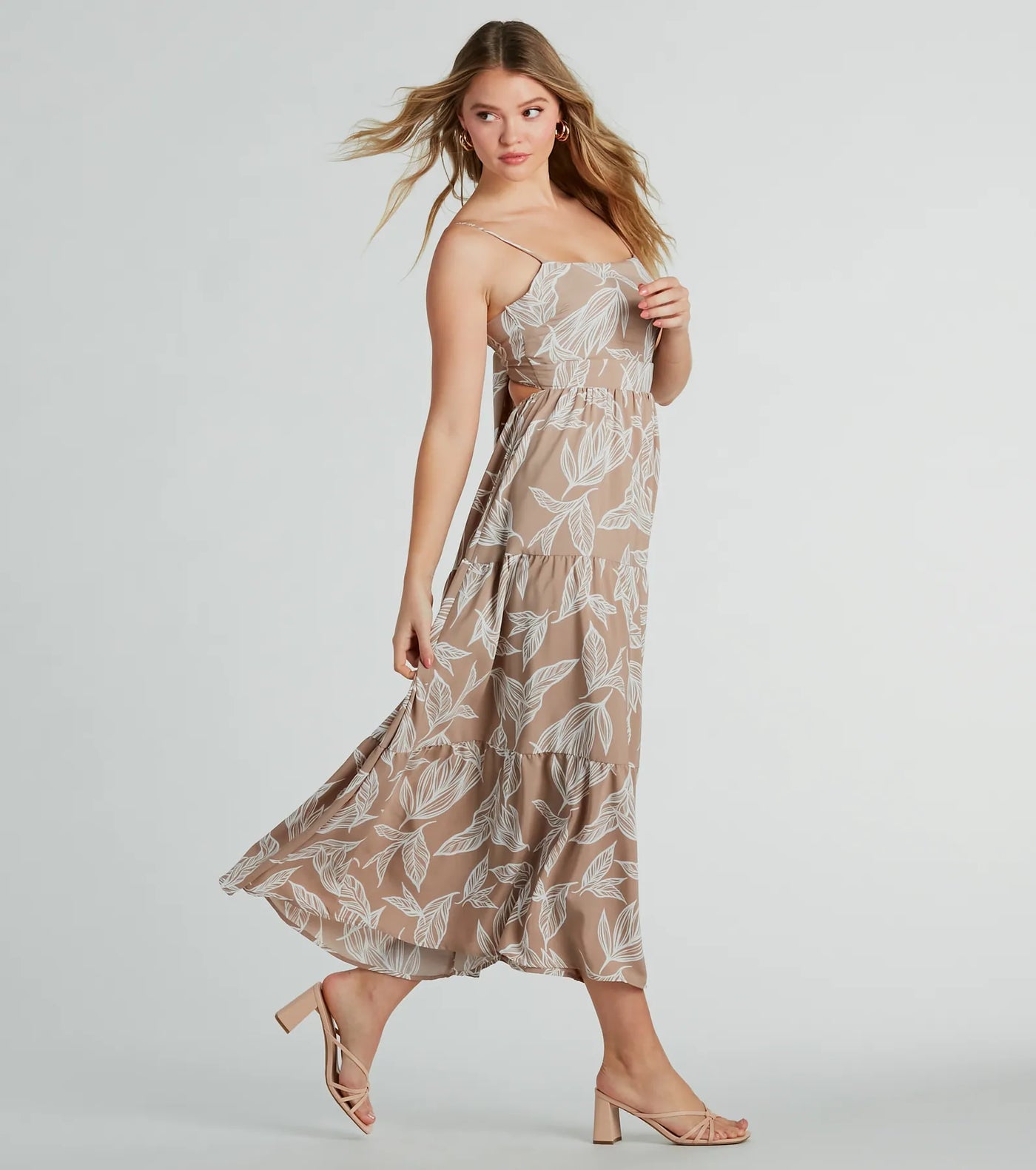 Weekend Getaway Tropical Print Flowy Maxi Dress