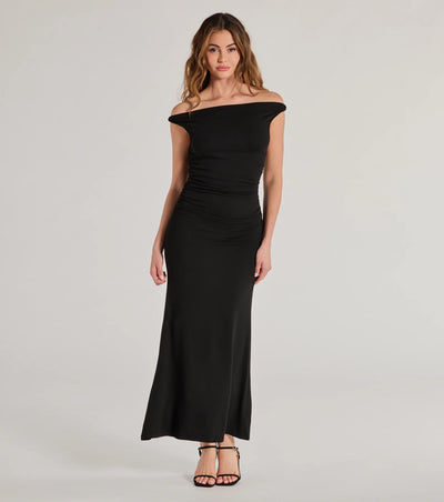 Casual Chic Ruched Ribbed Knit Maxi Dress