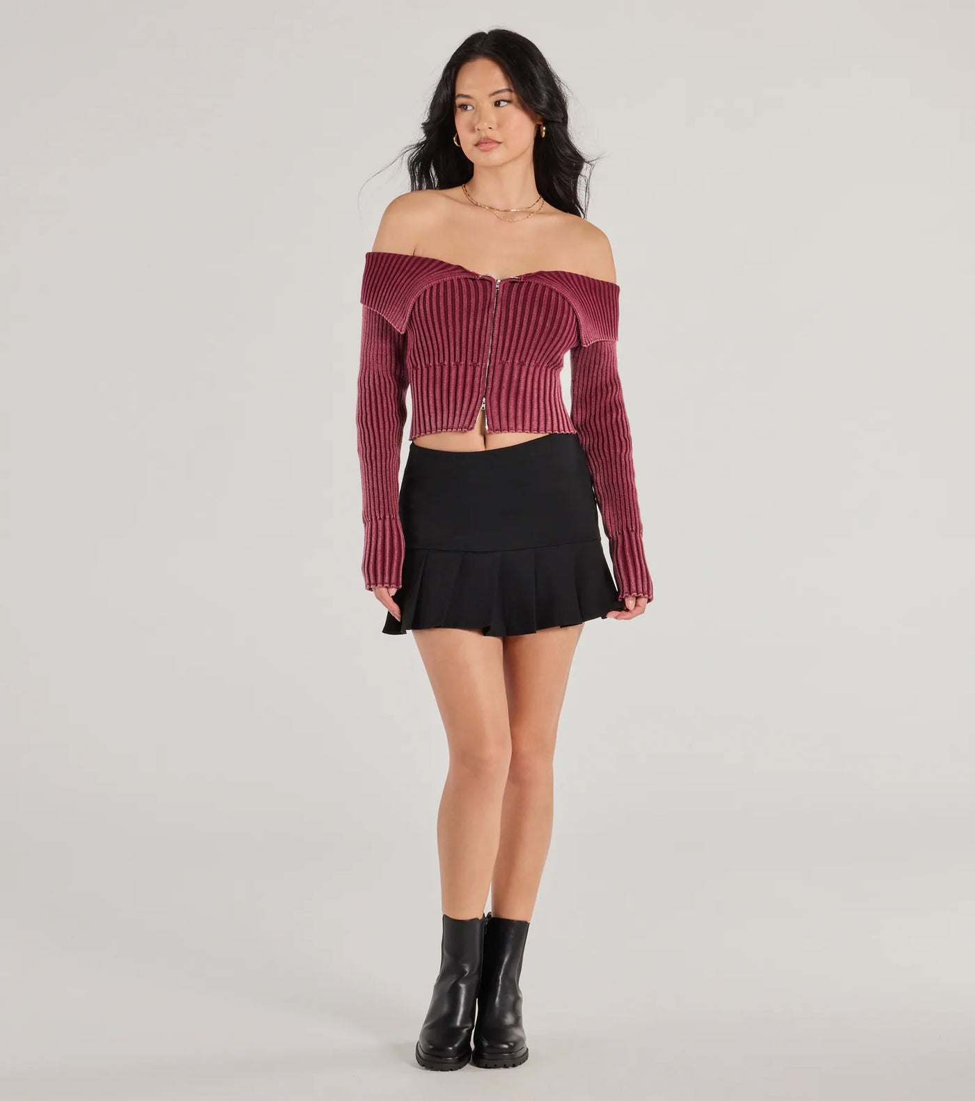 Trendsetting Style Off-The-Shoulder Cropped Knit Top