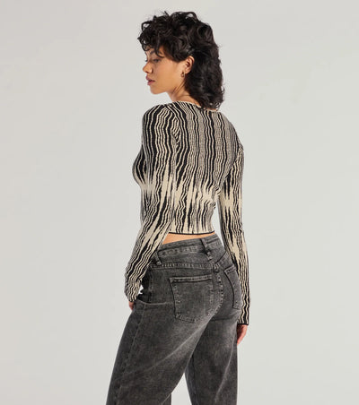 Bold Chic Abstract Striped Knit Long Sleeve Top