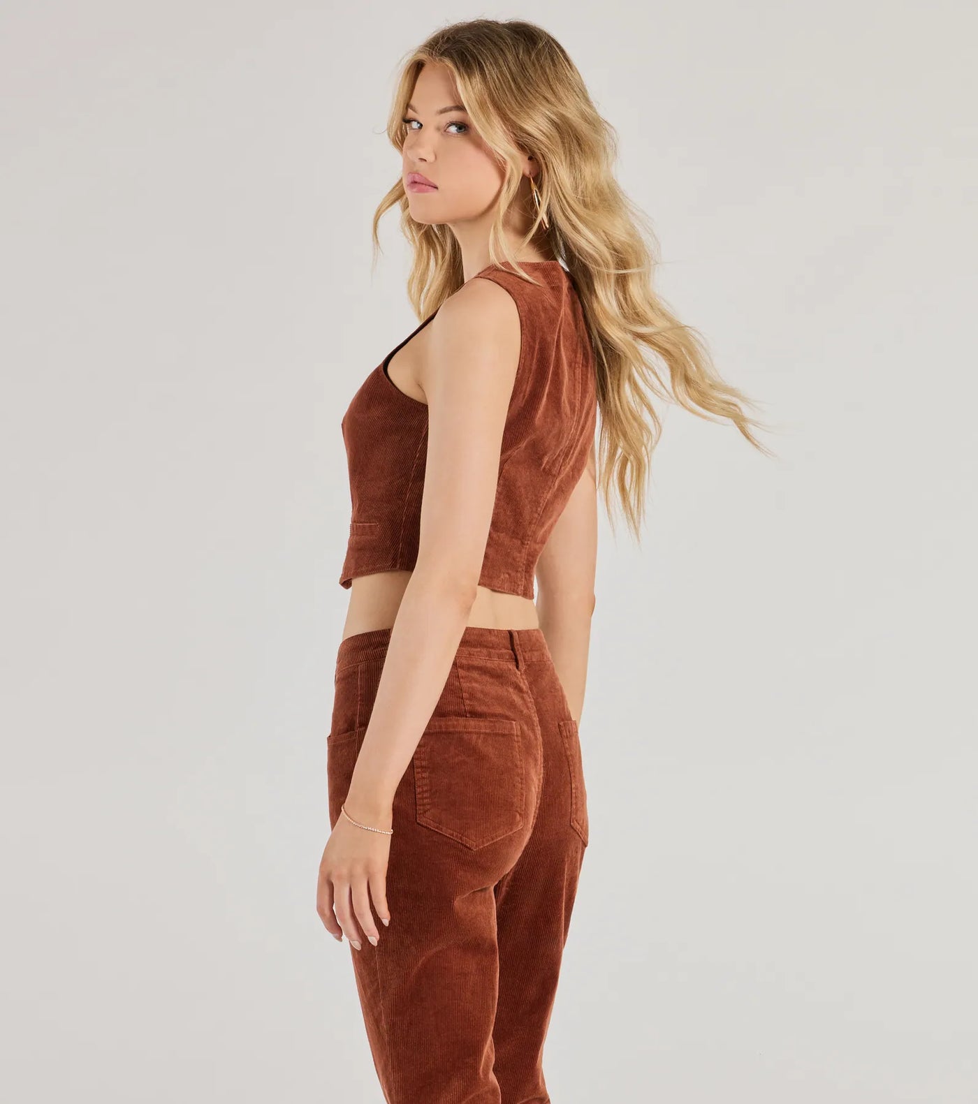 Retro Chic Corduroy Cropped Vest