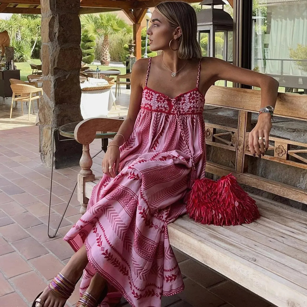 Gesmoktes Maxikleid mit Spaghettiträgern, fließendes Boho-Kleid